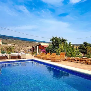 Exquisite Rural House With Garden, Pool And Sea Views , Arico Viejo Spain